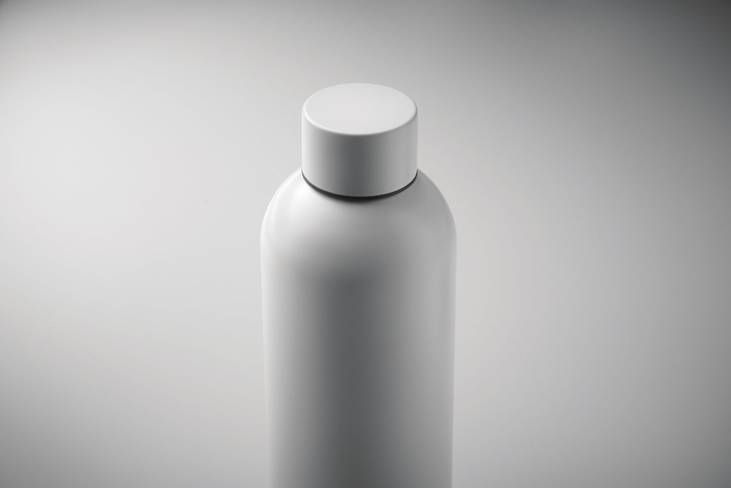 Einwandige Flasche aus recyceltem Edelstahl (90 % recycelter Edelstahl und 10 %