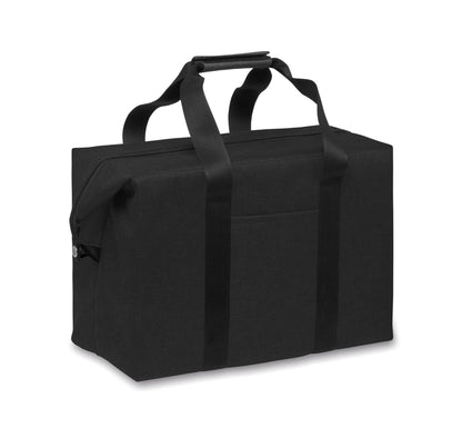 Kühltasche aus RPET 300D kationischem Polyester. Isoliermaterial: 3mm Schaumstoff laminiert mit Aluminiumfolie.