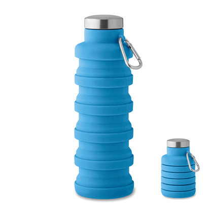 Faltbare Flasche aus Silikon. Verschluss aus Edelstahl und Karabiner aus Aluminium. Der