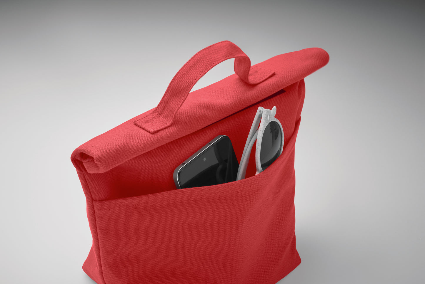Kühltasche aus aus recyceltem Polycotton (70% recycelte Baumwolle 30% recycelter Polyester) mit