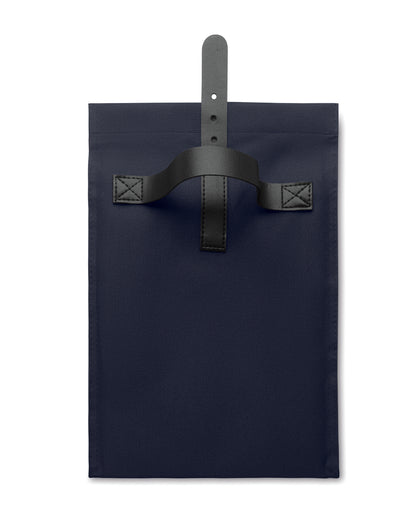 Lunch-Kühltasche aus 600D RPET-Polyester mit Rolltop. Tragegriff und Verschluss aus PU. Isolierung:
