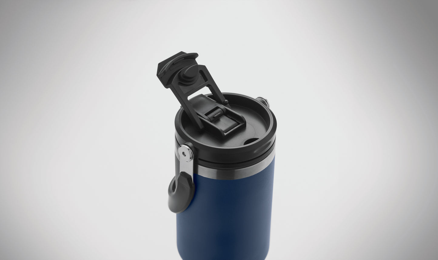 Doppelwandiger Trinkbecher aus recyceltem Edelstahl (90 % recycelter Edelstahl und 10 %