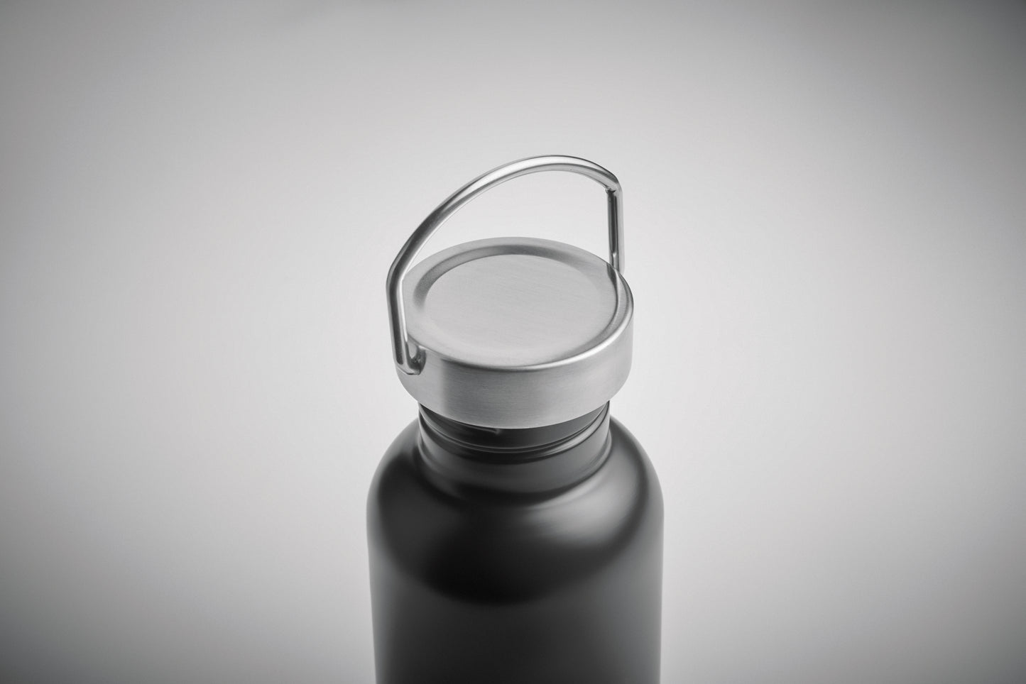 Einwandige Flasche aus recyceltem Edelstahl (90 % recycelter Edelstahl und 10 %
