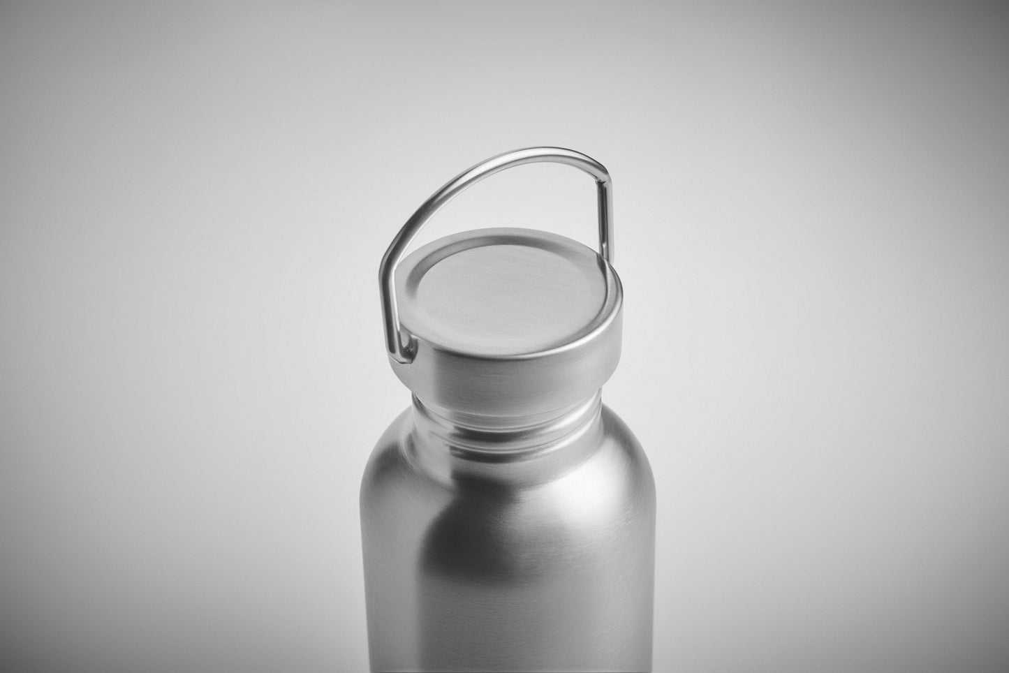 Einwandige Flasche aus recyceltem Edelstahl (90 % recycelter Edelstahl und 10 %