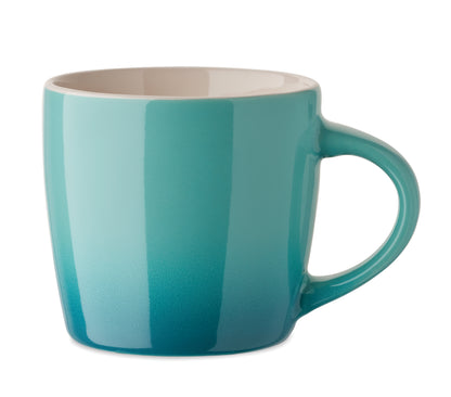 Becher aus Keramik mit Farbverlauf. Füllmenge: 300 ml.