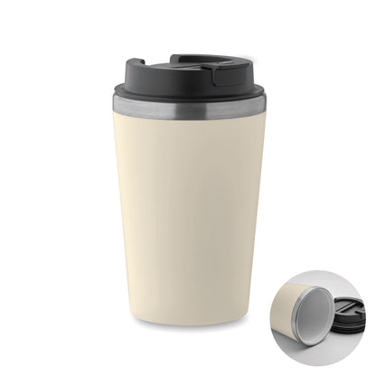 Doppelwandiger Trinkbecher. Äußere Schicht aus PP Innenwand aus recyceltem Edelstahl (90 %