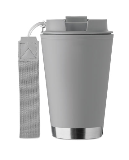 Doppelwandiger Becher mit Innenseite aus PP Außenseite aus recyceltem PP Details aus