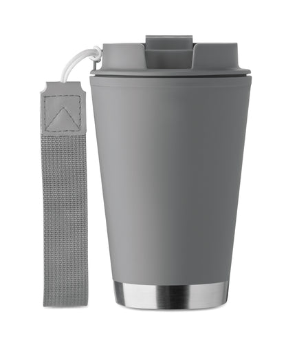 Doppelwandiger Becher mit Innenseite aus PP Außenseite aus recyceltem PP Details aus