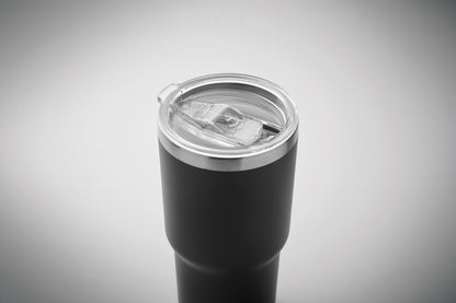 Doppelwandiger Trinkbecher aus recyceltem Edelstahl (90% recycelter Edelstahl und 10% Edelstahl). Deckel