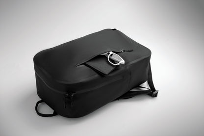 16'' Laptop-Rucksack aus 300D RPET Polyester mit 210D Polyester-Futter. Wasserabweisendes Gewebe. Versteckte
