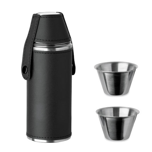 Flasche aus Edelstahl mit PU-Hülle und 2 Schnapsbechern aus Edelstahl. Füllmenge: Flasche