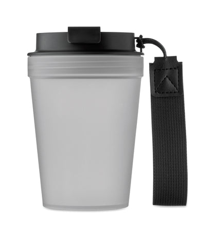 Einwandiger Becher aus PP mit RPET-Polyester-Schlaufe. Auslaufsicher. Füllmenge: 300 ml. Da der
