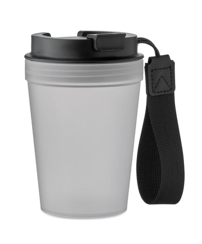 Einwandiger Becher aus PP mit RPET-Polyester-Schlaufe. Auslaufsicher. Füllmenge: 300 ml. Da der