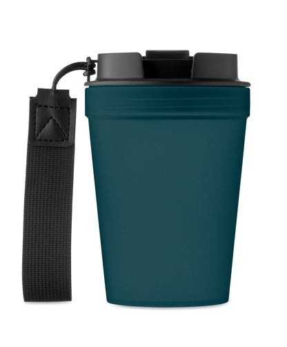Einwandiger Becher aus PP mit RPET-Polyester-Schlaufe. Auslaufsicher. Füllmenge: 300 ml. Da der