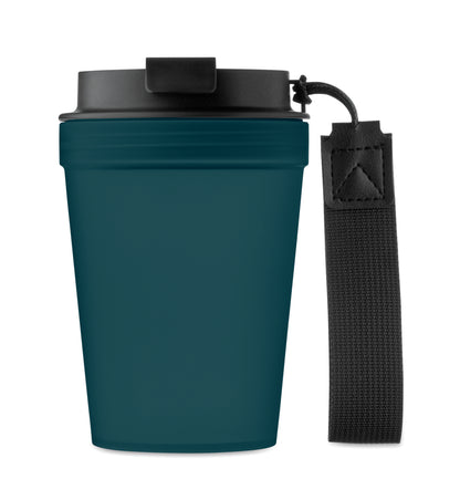Einwandiger Becher aus PP mit RPET-Polyester-Schlaufe. Auslaufsicher. Füllmenge: 300 ml. Da der