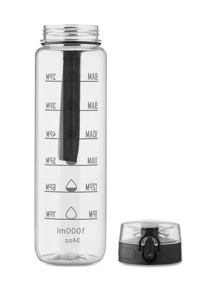 Sport-Trinkflasche aus RPET. Motivierende Zeitmarkierung einhändig zu öffnender Flip-Top-Deckel Sicherheitsverschluss und Trageriemen.