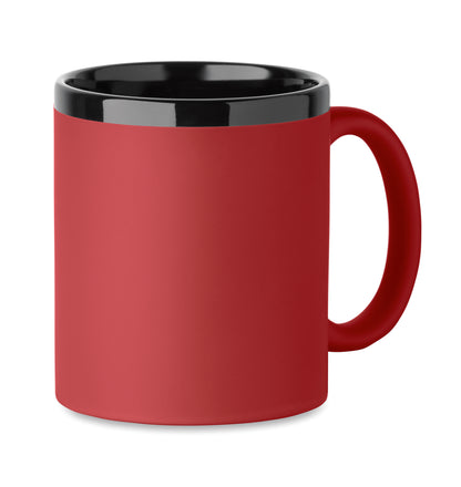 Keramikbecher mit Soft-Touch-Oberfläche und schwarzer Innenseite/Rand. Ideal für Gravur. Füllmenge: 300 ml.