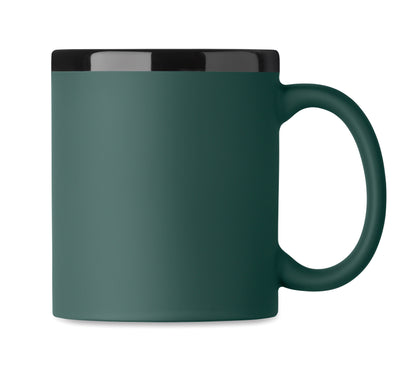 Keramikbecher mit Soft-Touch-Oberfläche und schwarzer Innenseite/Rand. Ideal für Gravur. Füllmenge: 300 ml.