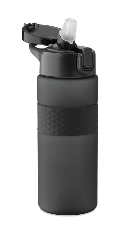 Trinkflasche aus RPET. Flip-Top-Deckel aus PP Sicherheitsverschluss und Henkel aus Silikon. Mit
