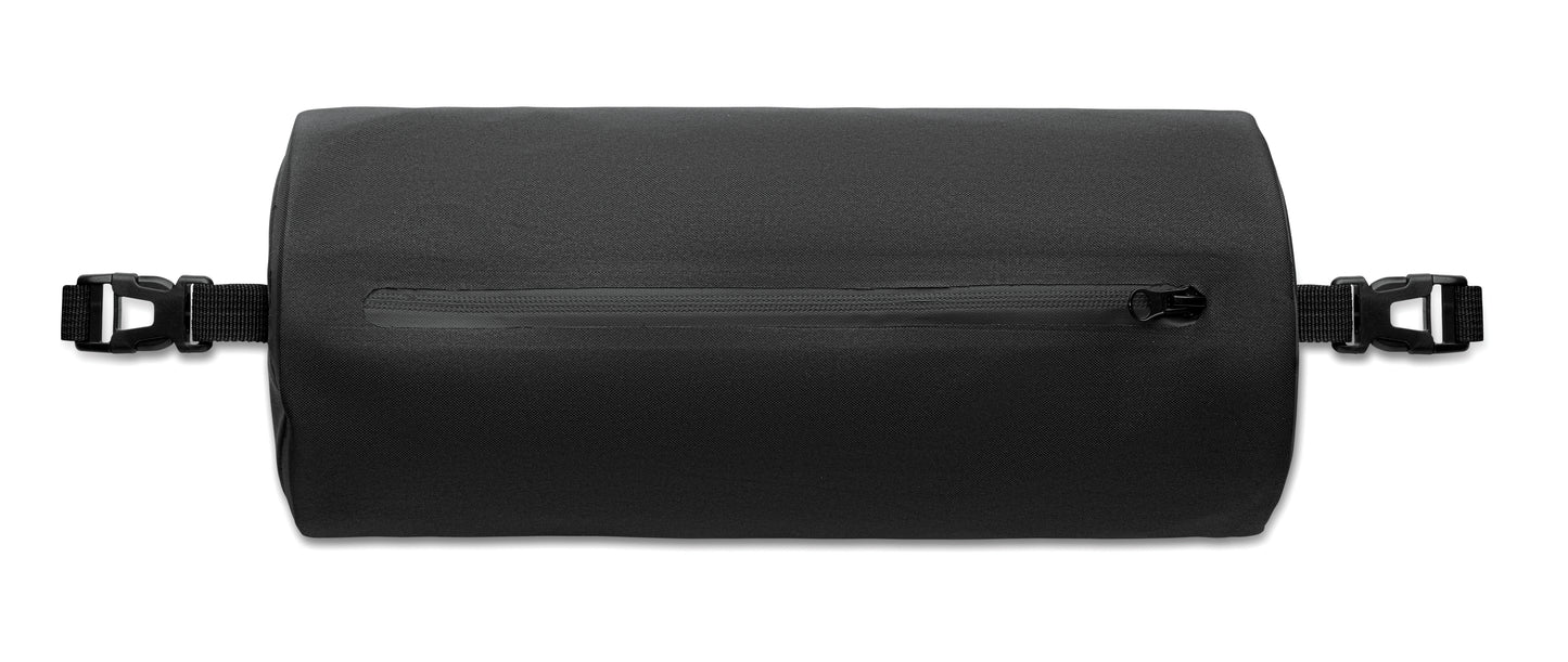 Sports Dry Sporttasche aus 300D RPET mit PVC-Beschichtung. Abnehmbare und verstellbare Schultergurte.