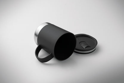 PP-Becher mit Boden aus (90 % recycelter Edelstahl und 10 % Edelstahl.