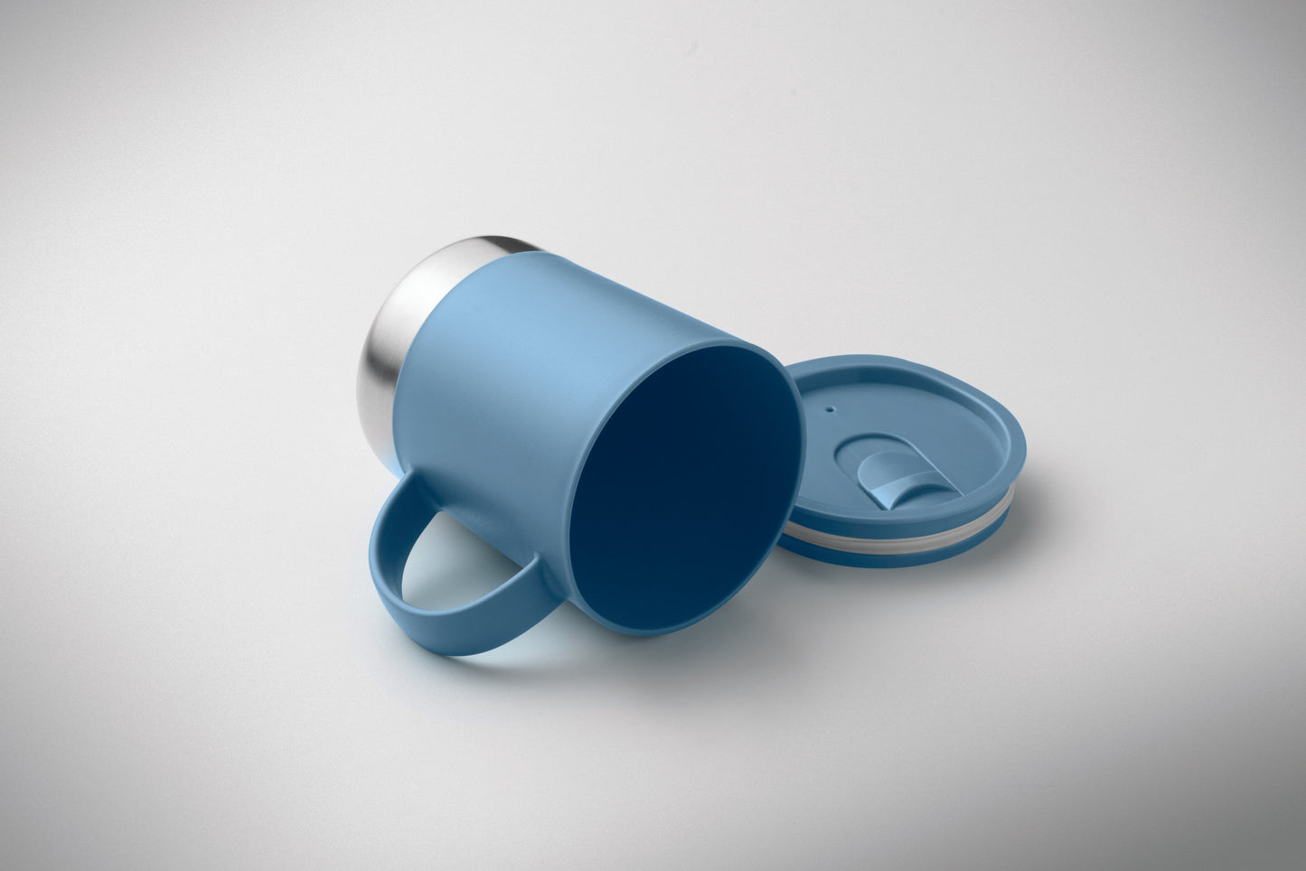 PP-Becher mit Boden aus (90 % recycelter Edelstahl und 10 % Edelstahl.