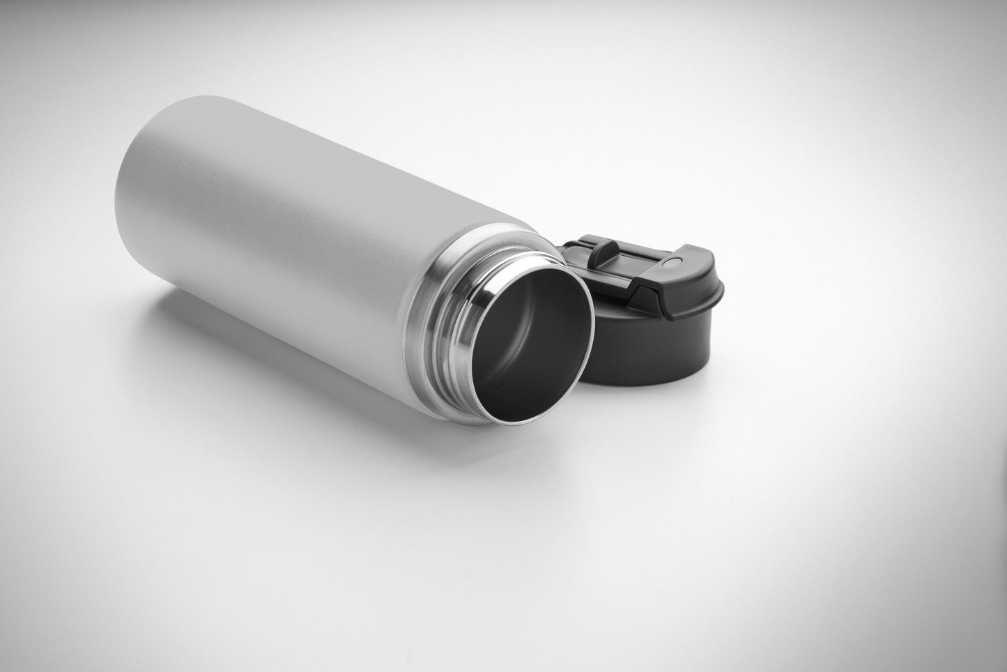 Doppelwandige Isolierflasche aus recyceltem Edelstahl (90 % recycelter Edelstahl und 10 %