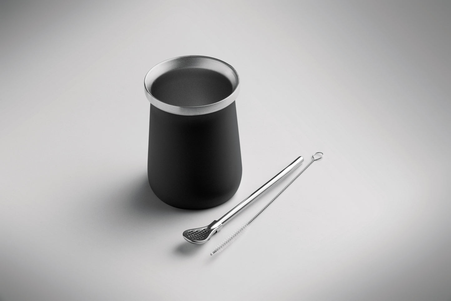 Doppelwandiger Yerba-Mate-Becher aus recyceltem Edelstahl (90% recycelter Edelstahl und 10% Edelstahl). Inkl.