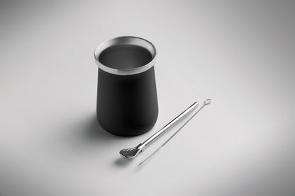 Doppelwandiger Yerba-Mate-Becher aus recyceltem Edelstahl (90% recycelter Edelstahl und 10% Edelstahl). Inkl.