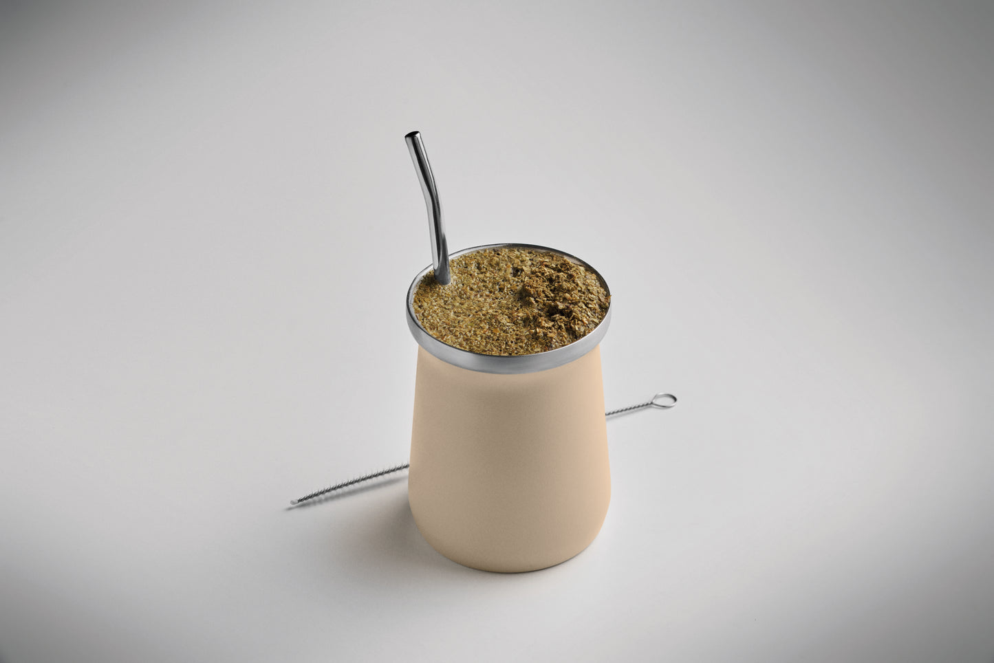 Doppelwandiger Yerba-Mate-Becher aus recyceltem Edelstahl (90% recycelter Edelstahl und 10% Edelstahl). Inkl.