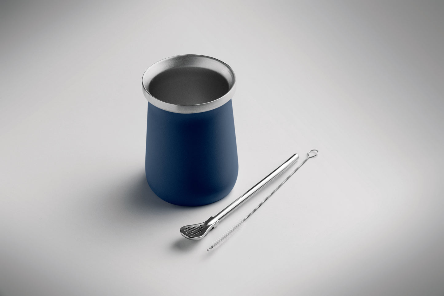 Doppelwandiger Yerba-Mate-Becher aus recyceltem Edelstahl (90% recycelter Edelstahl und 10% Edelstahl). Inkl.