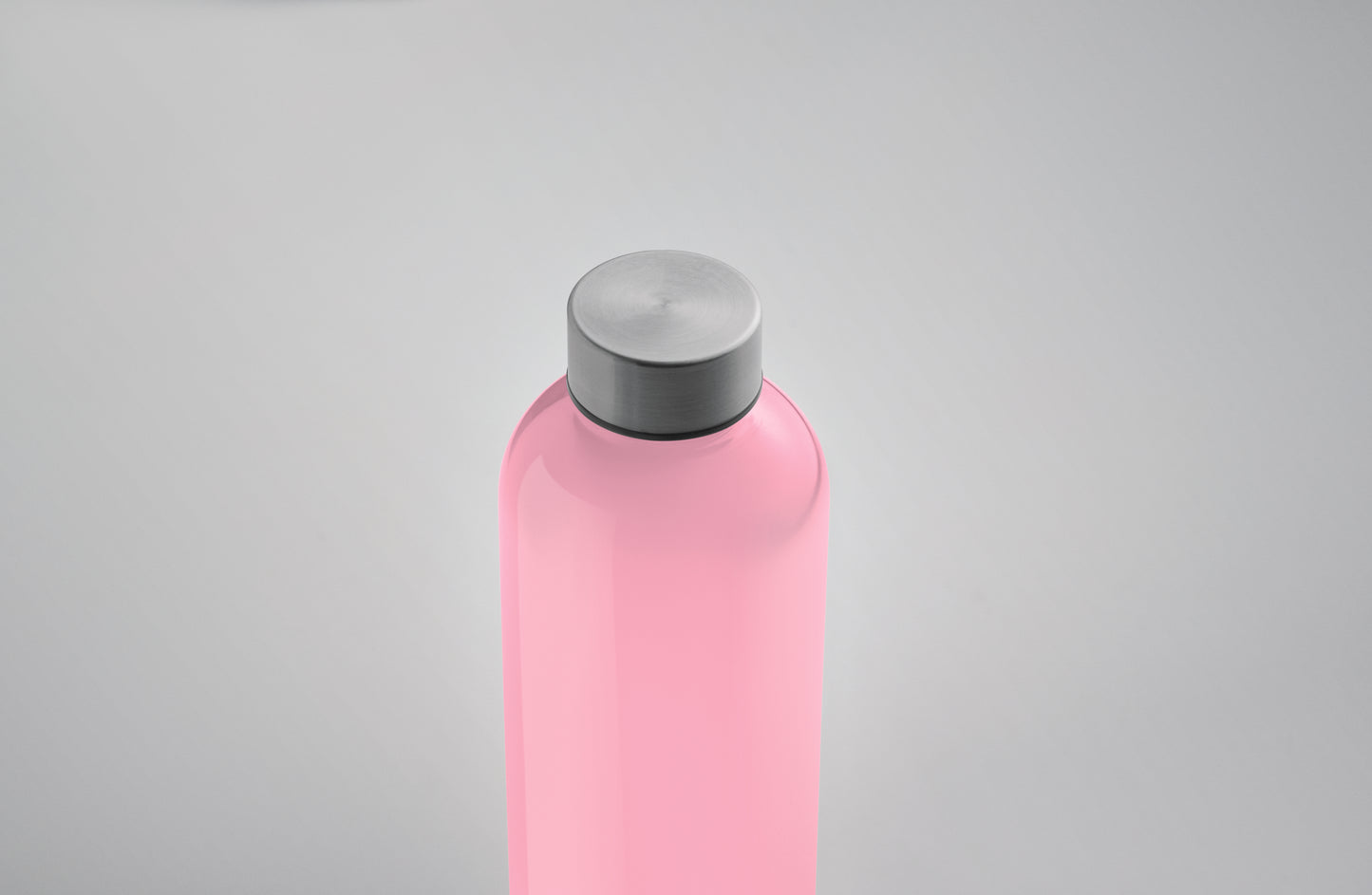 Trinkflasche aus RPET. Auslaufsicher. Füllmenge: 1000 ml.