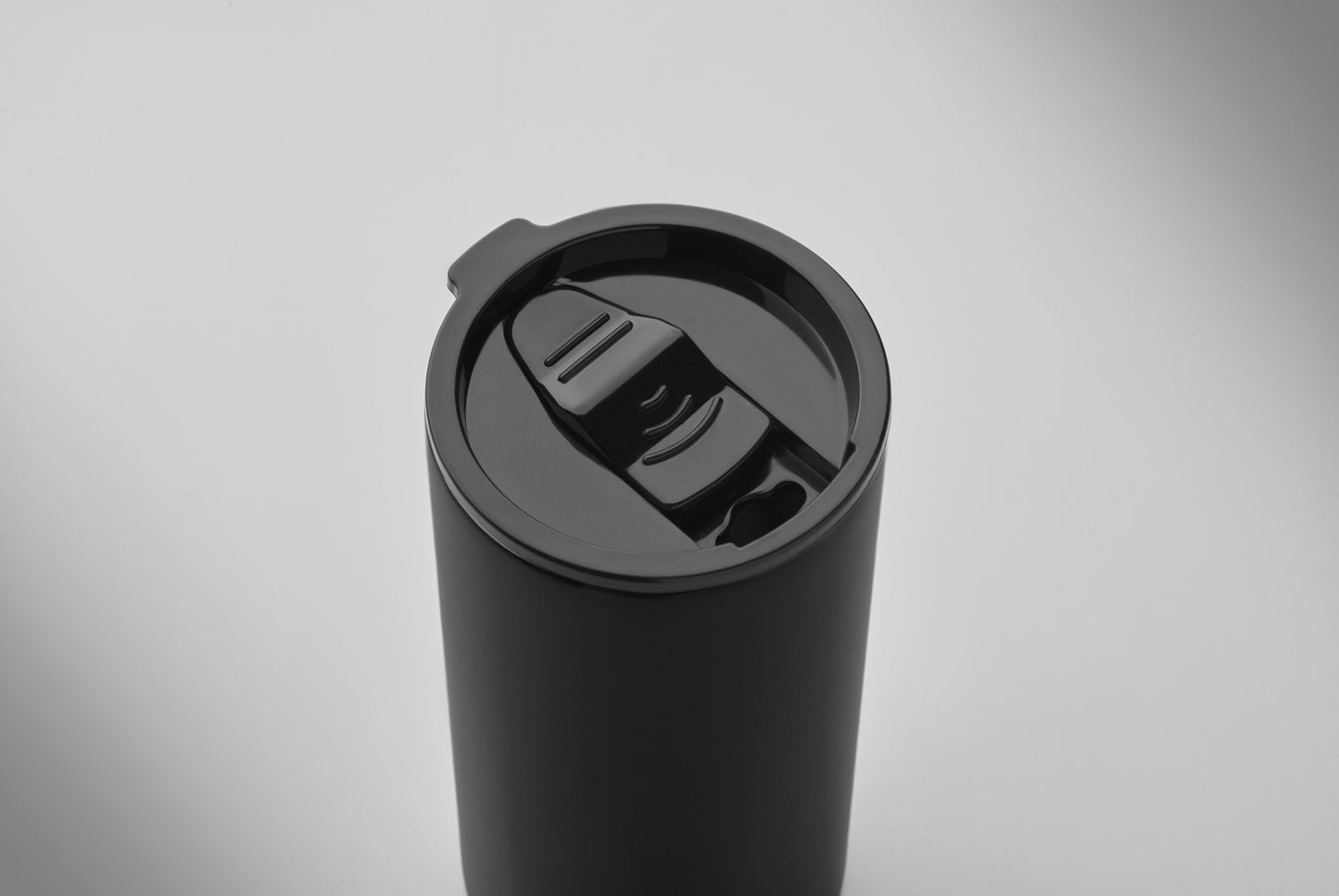 2in1 Flasche aus Tritan mit doppelwandigem Trinkbecher aus recyceltem Edelstahl (90 %