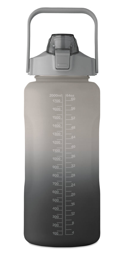 Trinkflasche aus RPET. Motivierende Zeitmarkierung einhändig zu öffnender Flip-Top-Deckel Trinkhalm Sicherheitsverschluss und