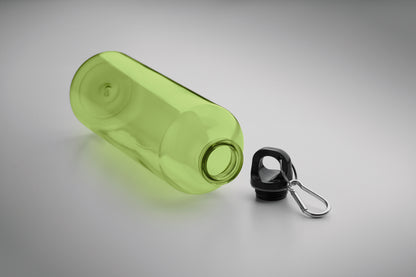 Trinkflasche aus RPET mit Karabiner. Füllmenge: 750 ml. Der Karabiner ist NICHT