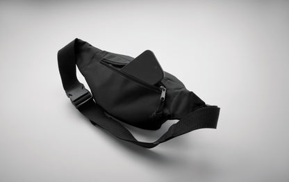 Gürteltasche aus 600D RPET-Polyester mit Reißverschluss-Hauptfach und verstecktem Reißverschlussfach auf der Rückseite.
