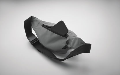 Gürteltasche aus 600D RPET-Polyester mit Reißverschluss-Hauptfach und verstecktem Reißverschlussfach auf der Rückseite.