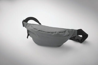 Gürteltasche aus 600D RPET-Polyester mit Reißverschluss-Hauptfach und verstecktem Reißverschlussfach auf der Rückseite.