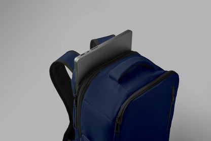 Erweiterbarer Rucksack in Kabinengröße aus 600D RPET-Polyester. 180°-Öffnung. Hauptfach mit zwei Fächern
