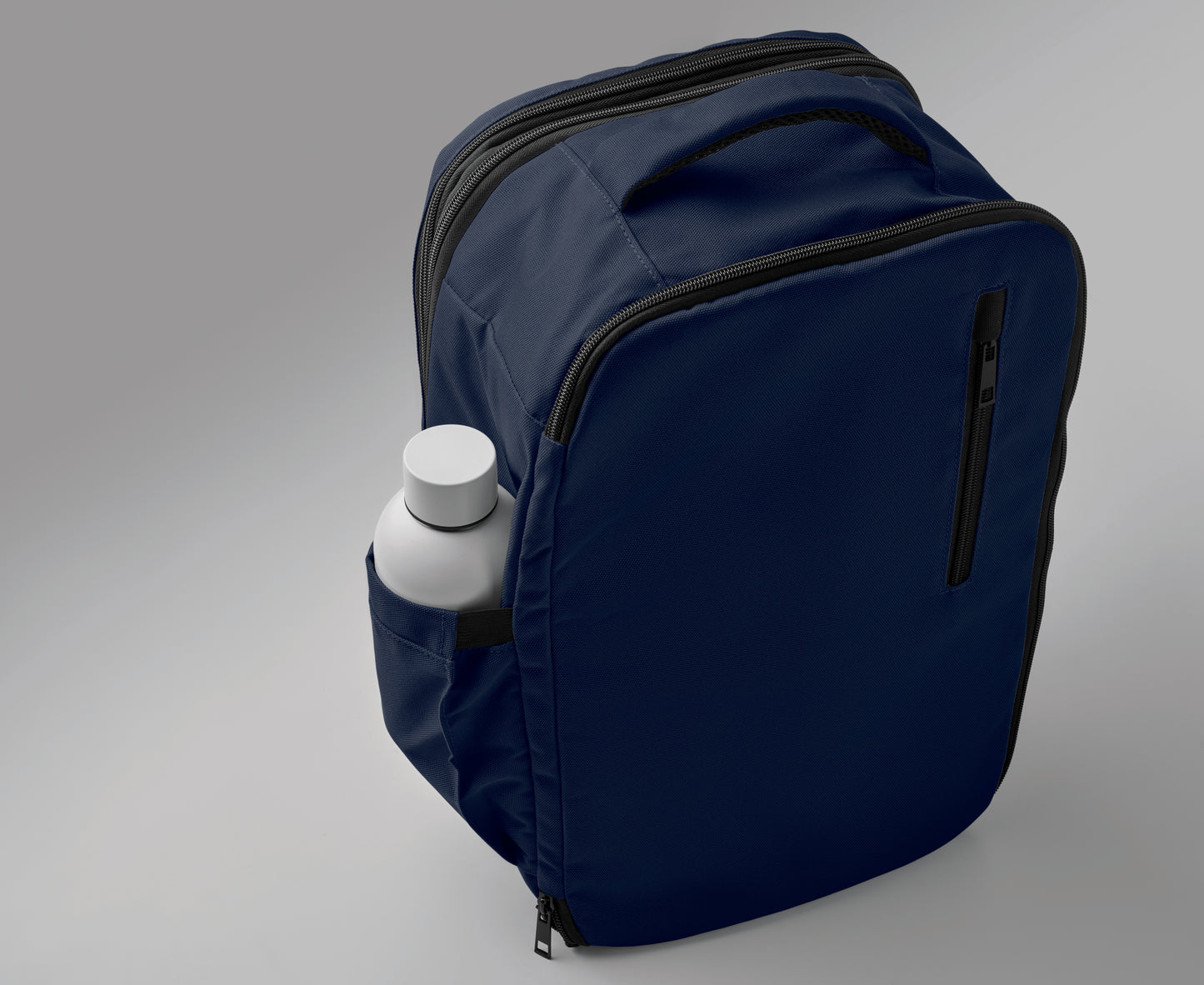 Erweiterbarer Rucksack in Kabinengröße aus 600D RPET-Polyester. 180°-Öffnung. Hauptfach mit zwei Fächern