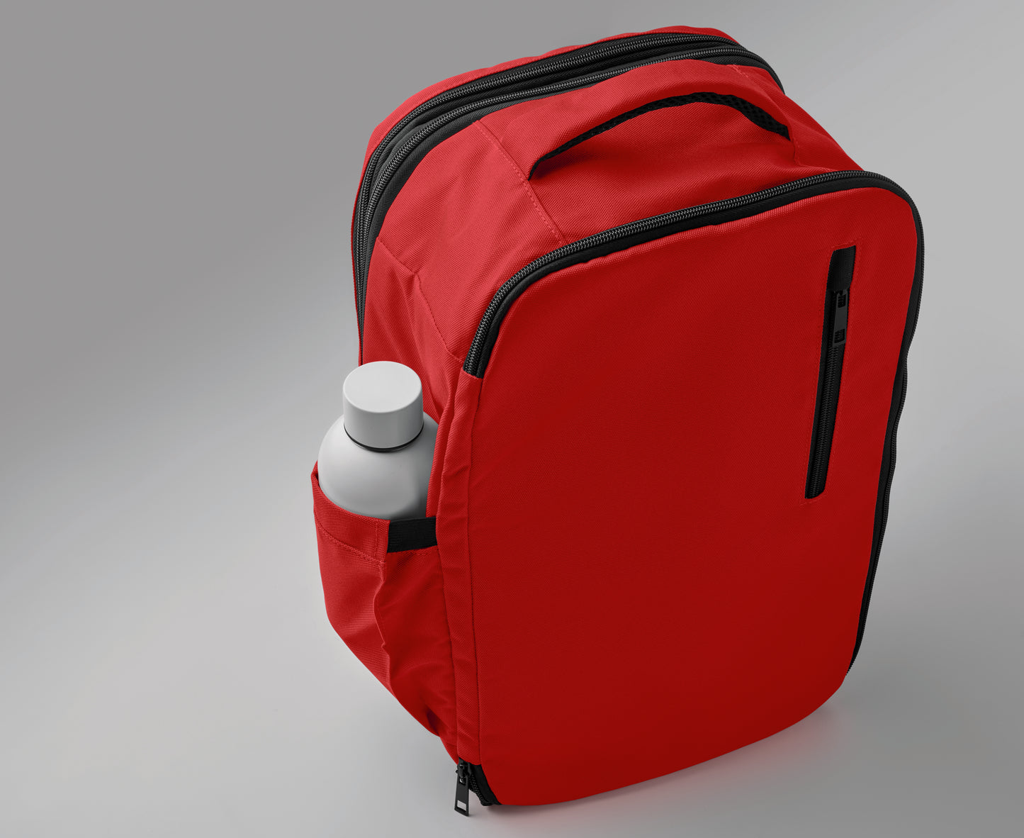Erweiterbarer Rucksack in Kabinengröße aus 600D RPET-Polyester. 180°-Öffnung. Hauptfach mit zwei Fächern