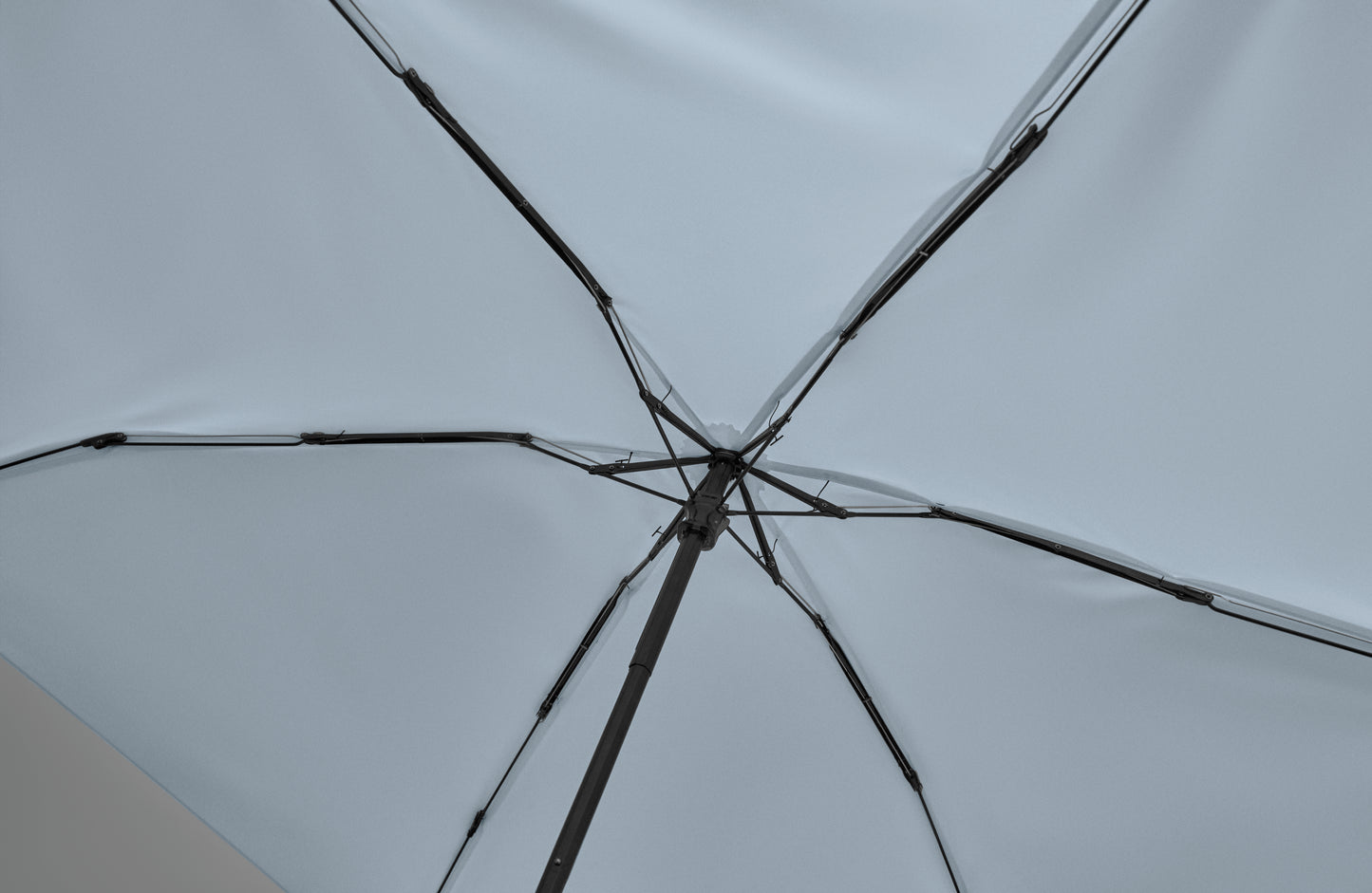 19'' Windproof Regenschirm aus 190T Pongee. 5-fach faltbar. Gestell aus Metall und