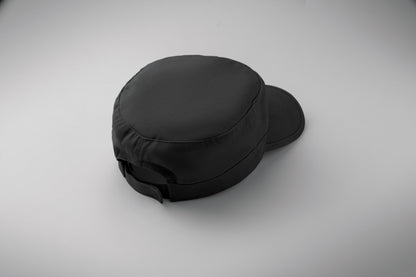 Military Cap aus 260g/m² gebürsteter Baumwolle mit Polyester-Schweißband und verstellbarem Klettverschluss.