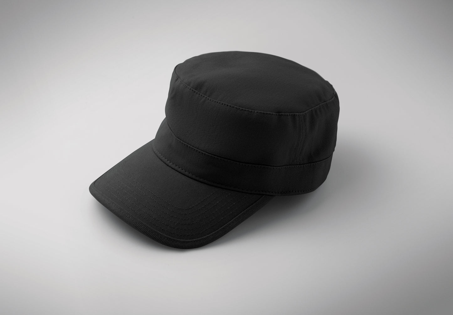 Military Cap aus 260g/m² gebürsteter Baumwolle mit Polyester-Schweißband und verstellbarem Klettverschluss.