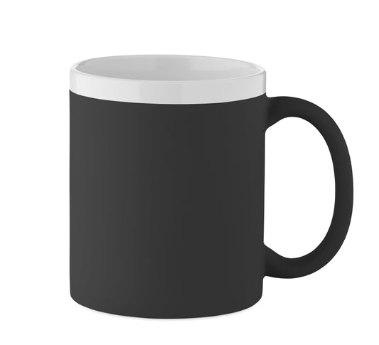 Kaffeebecher aus Keramik mit matter Oberfläche. Weiße Innenseite/Rand. Füllmenge: 300 ml. Verpackt