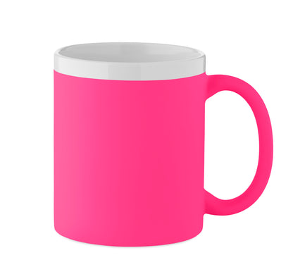 Kaffeebecher aus Keramik mit matter Oberfläche. Weiße Innenseite/Rand. Füllmenge: 300 ml. Verpackt