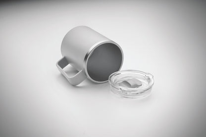 Doppelwandiger Becher. Innenseite aus 90 % recyceltem Edelstahl und 10 % Edelstahl
