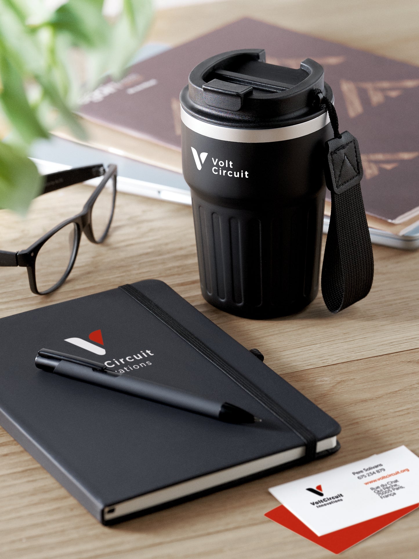 3-teiliges Geschenkset: DIN A5 Notizbuch Kugelschreiber aus recyceltem Aluminium doppelwandiger Becher aus