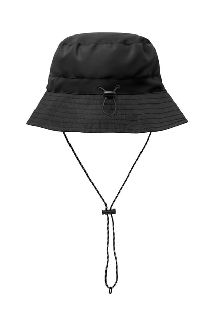 Wasserabweisender Fisherman-Hat inkl. Beutel aus gleichem Material und ABS-Karabiner. Polyester 64 g/m².