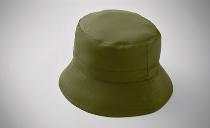 Wasserabweisender Fisherman-Hat inkl. Beutel aus gleichem Material und ABS-Karabiner. Polyester 64 g/m².